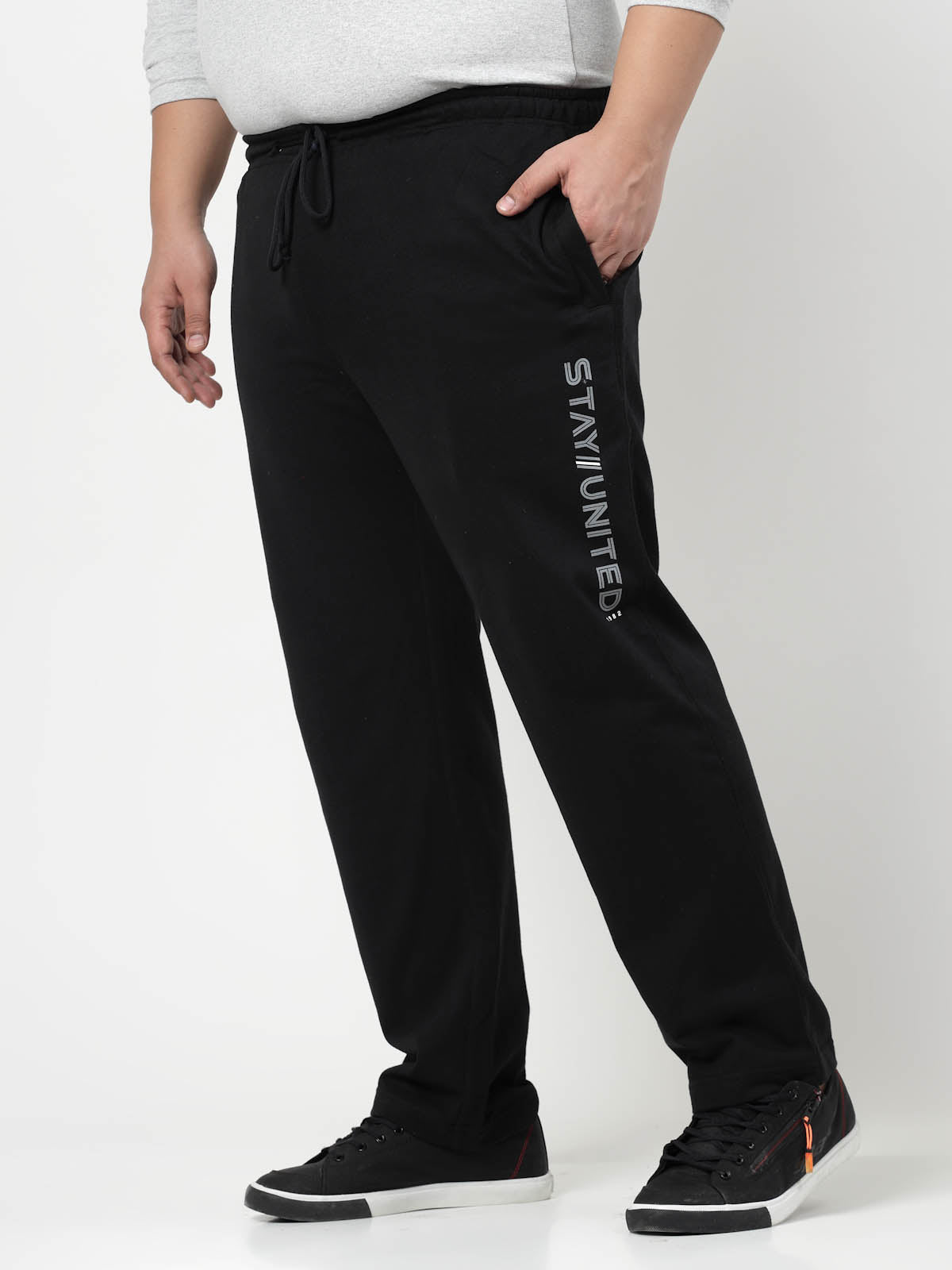 Plus Size Men Black Solid Straight-Fit Track Pants