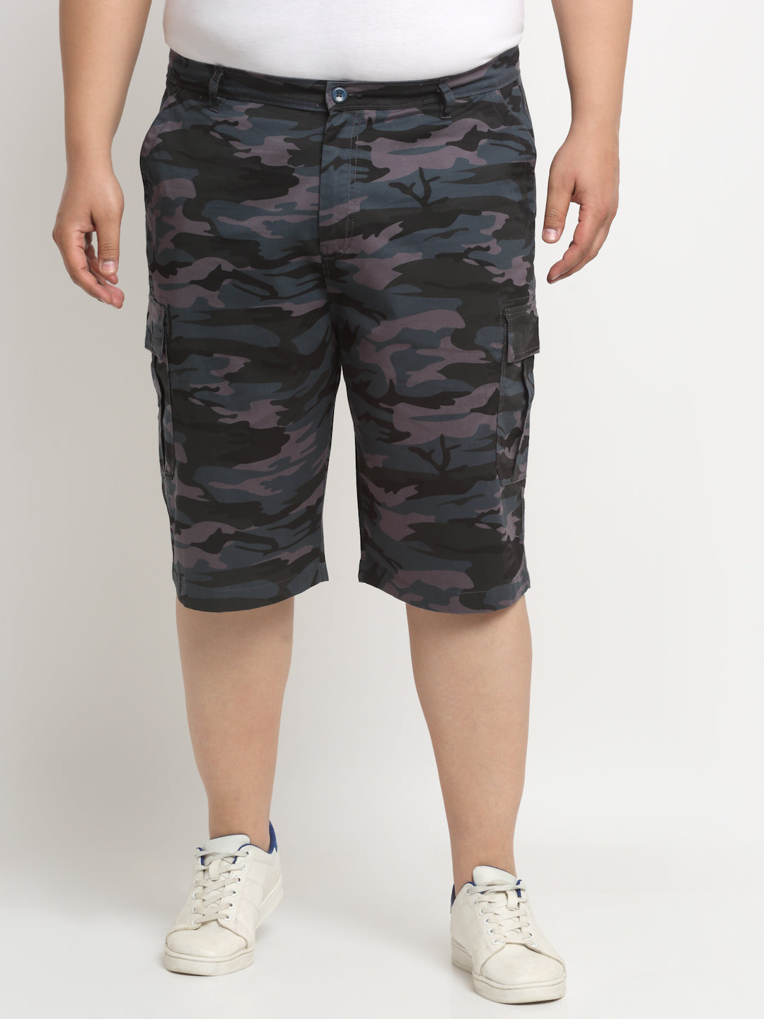 Plus Size Men Grey, Black And Green Camouflage Printed Cotton Cargo Shorts