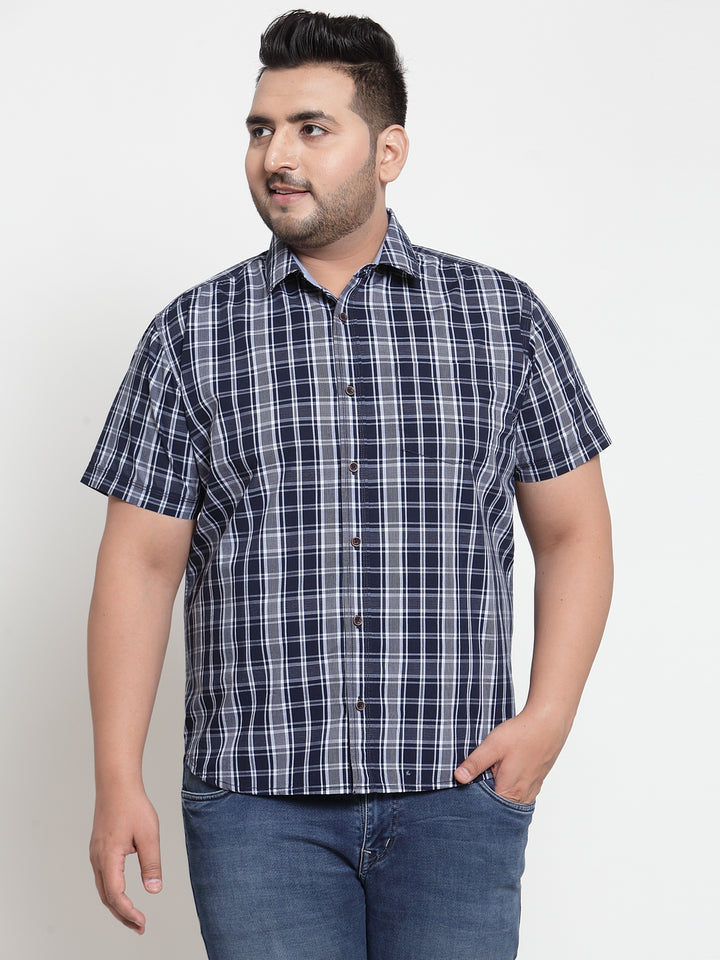 Men Navy Blue & White Regular Fit Checked Casual Shirt