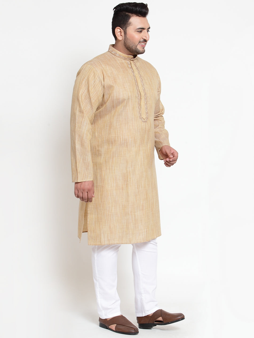 Men Beige & White Solid Kurta with Pyjamas