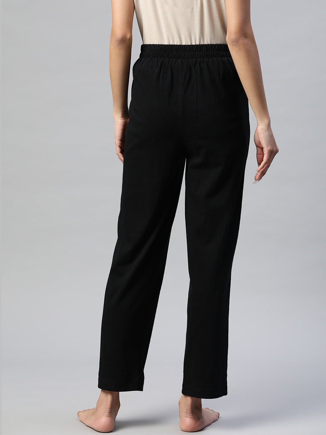 Women Black Solid Track Pants