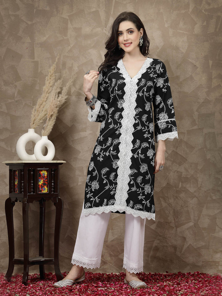 Black Ethnic Motifs Printed Thread Work Cotton Straight Kurta