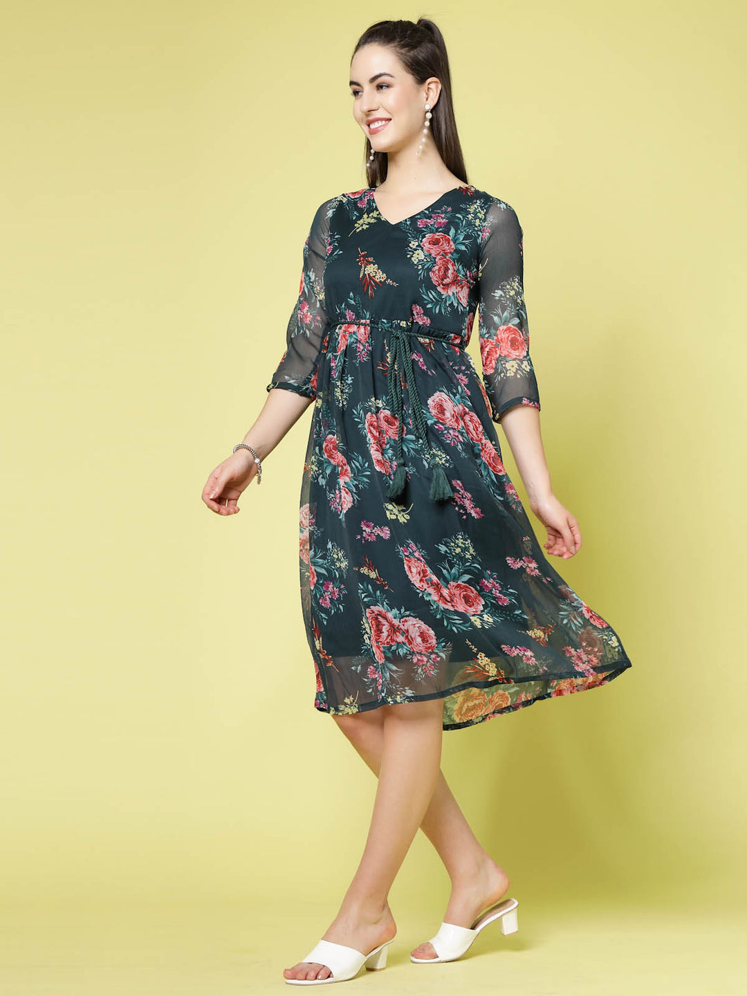 Green Floral Printed V-Neck Tie-Up Detail Fit  Flare Dress