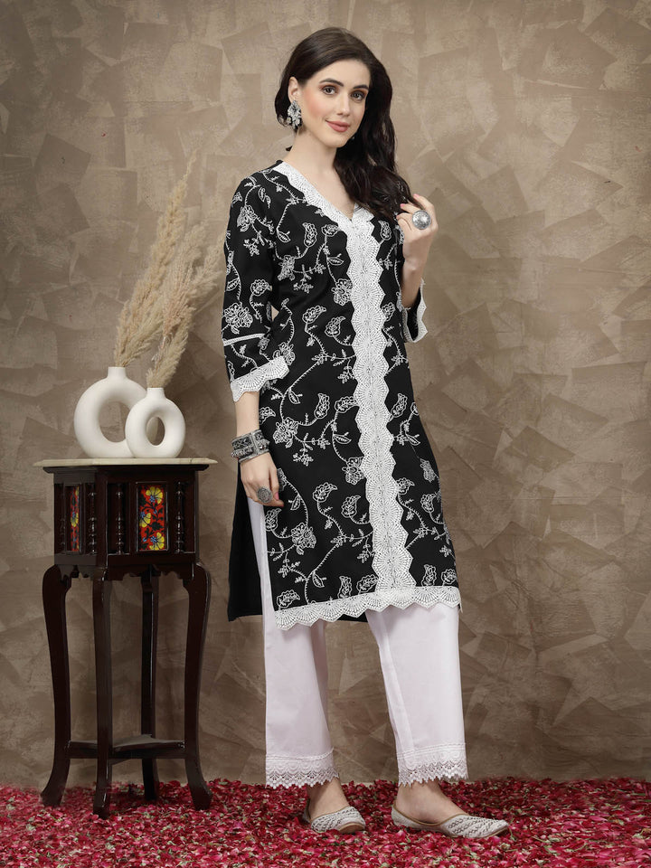 Black Ethnic Motifs Printed Thread Work Cotton Straight Kurta