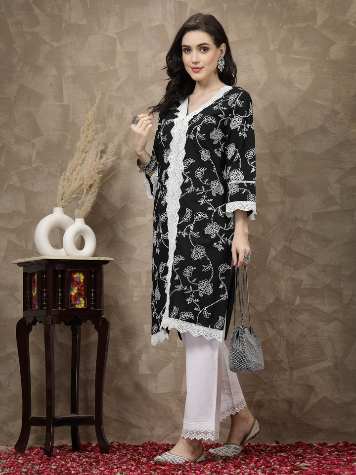 Black Ethnic Motifs Printed Thread Work Cotton Straight Kurta