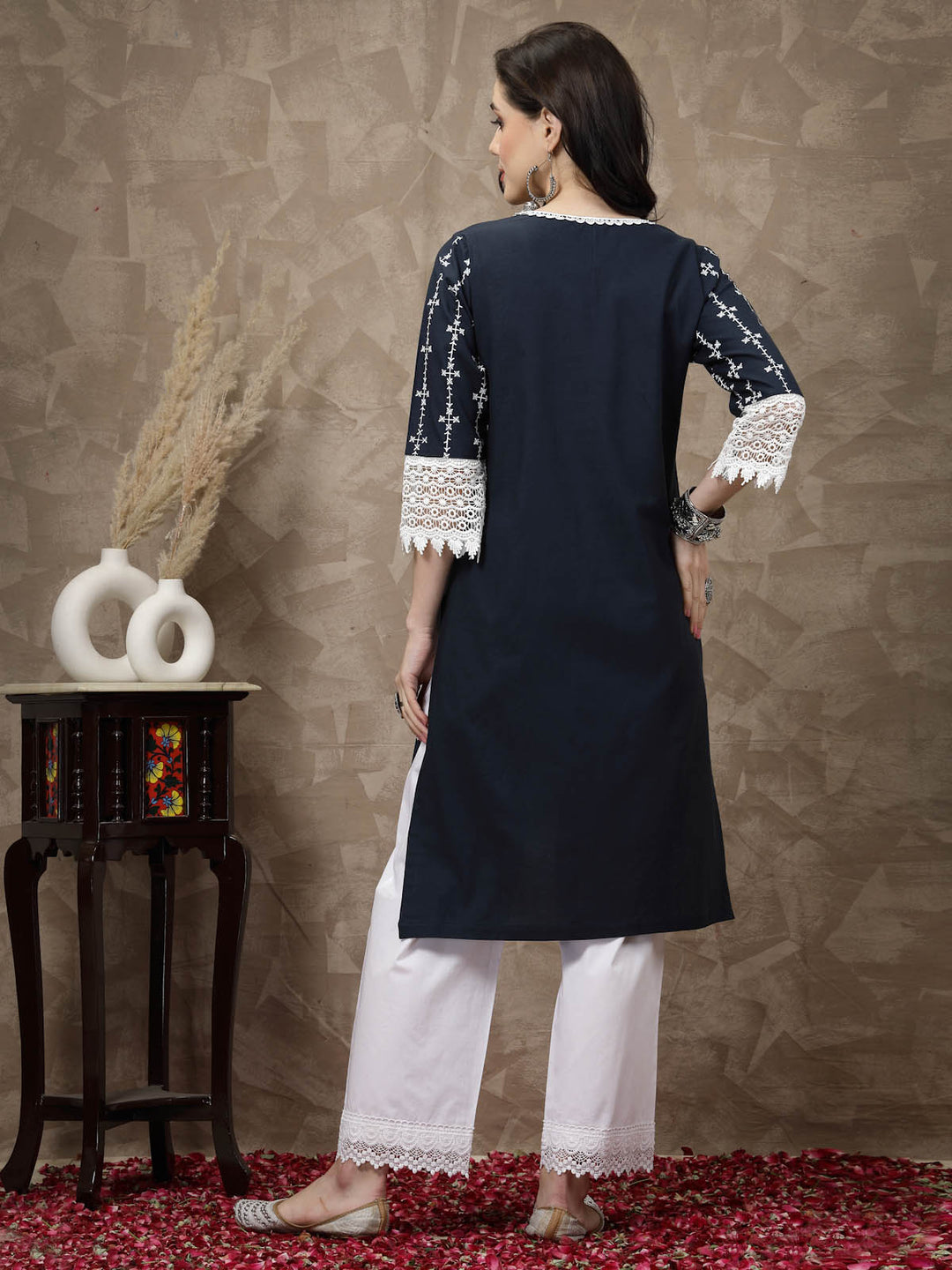 Navy Blue & White Ethnic Motifs Printed Pure Cotton Straight Kurtavvvv