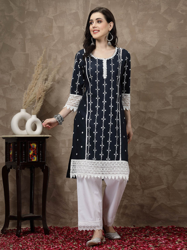 Navy Blue & White Ethnic Motifs Printed Pure Cotton Straight Kurtavvvv