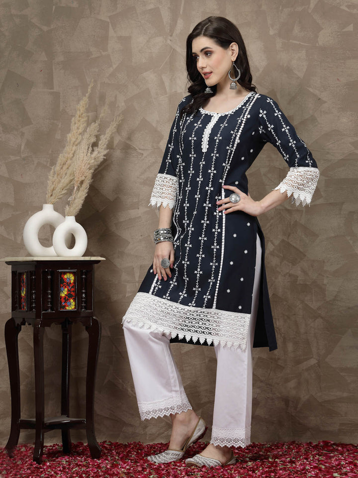 Navy Blue & White Ethnic Motifs Printed Pure Cotton Straight Kurtavvvv