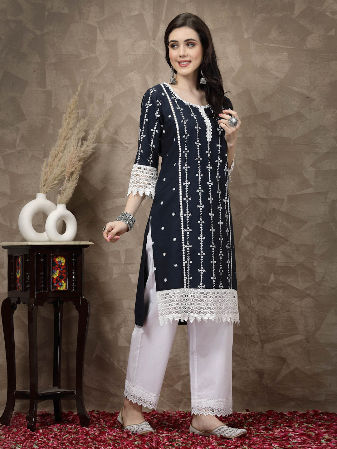 Navy Blue & White Ethnic Motifs Printed Pure Cotton Straight Kurtavvvv