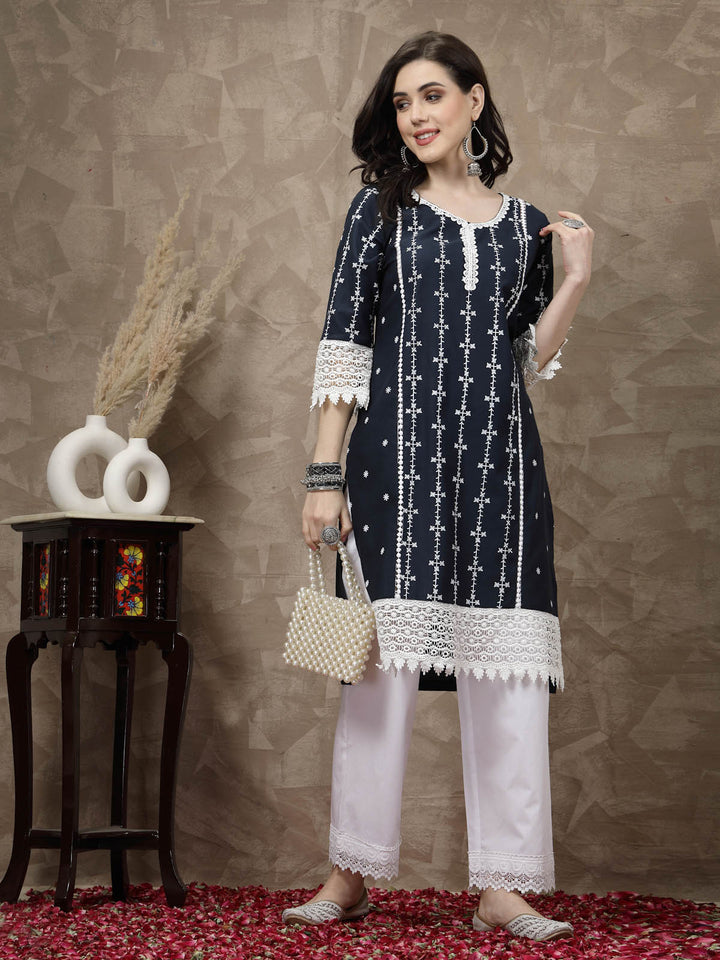 Navy Blue & White Ethnic Motifs Printed Pure Cotton Straight Kurtavvvv