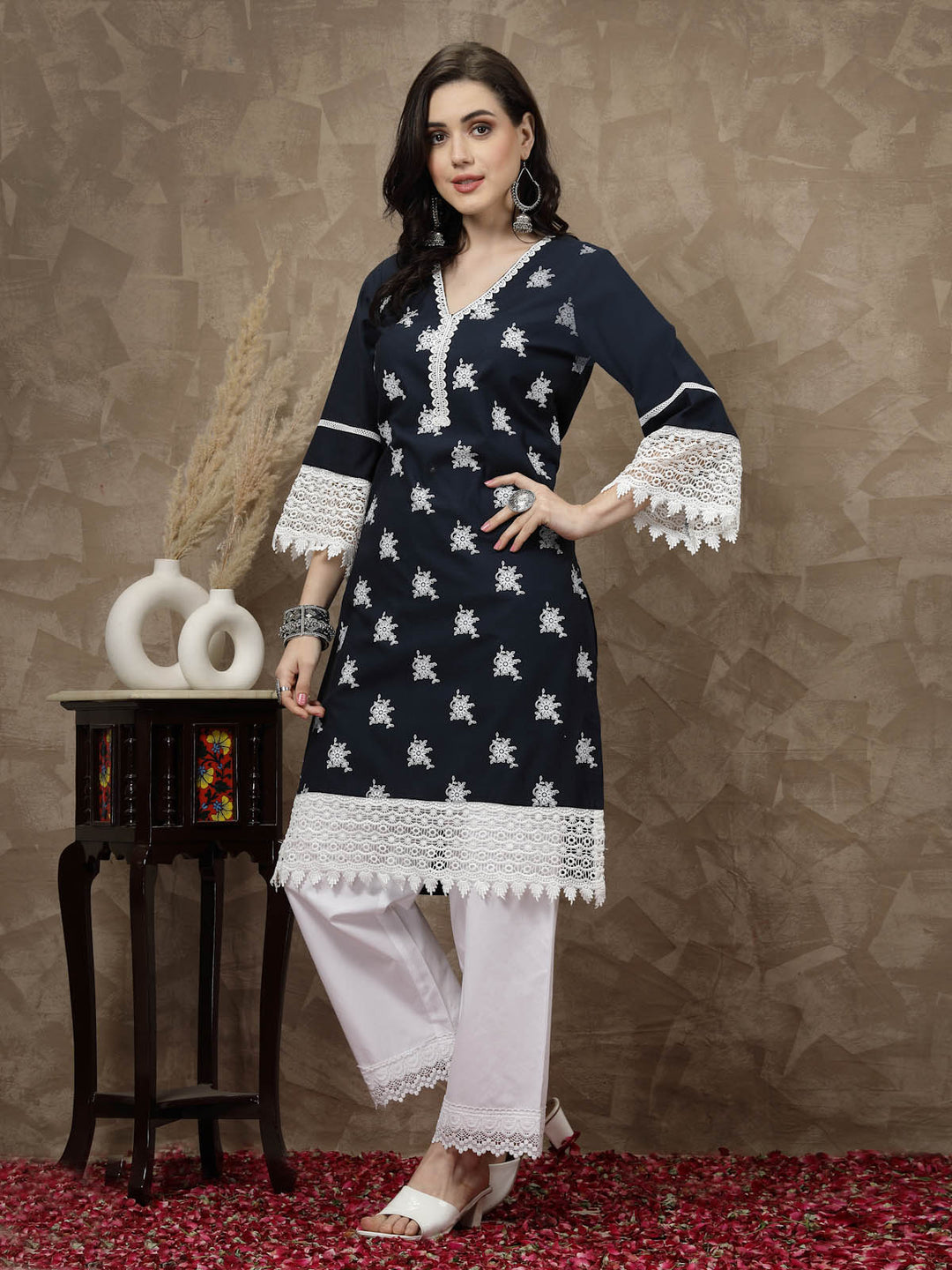 Ethnic Motifs Printed V-Neck Lace Detail Cotton Kurta