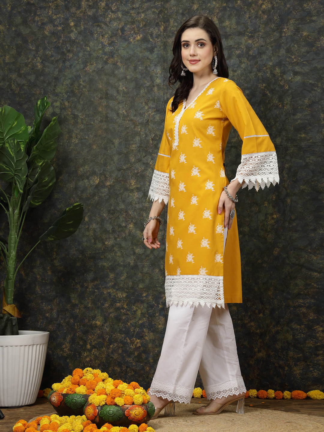 Ethnic Motifs Printed Flared Sleeves Cotton Straight Kurta