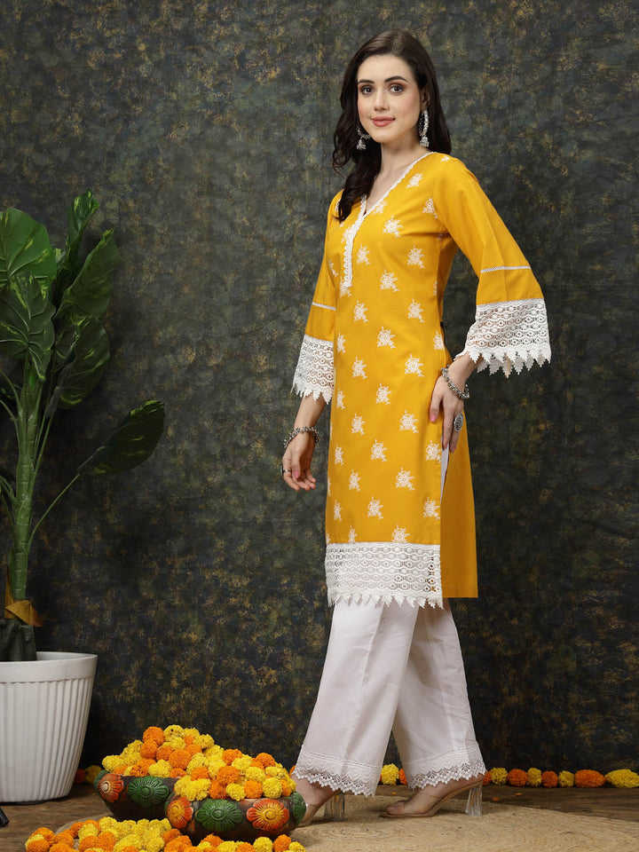 Ethnic Motifs Printed Flared Sleeves Cotton Straight Kurta