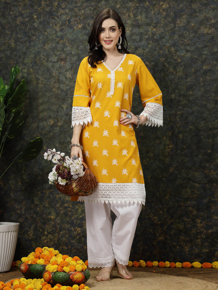 Ethnic Motifs Printed Flared Sleeves Cotton Straight Kurta