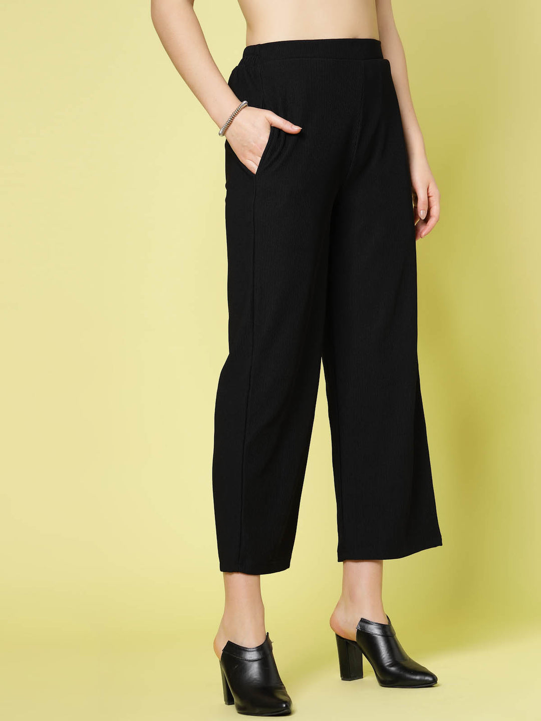 Women Black Solid Parallel Trousers