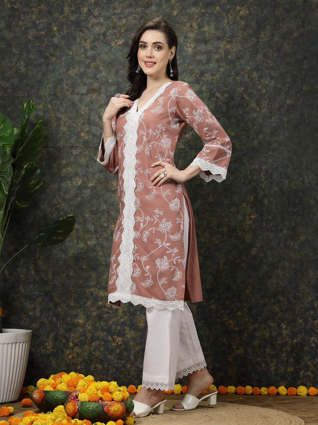 Pink Ethnic Motifs Printed Lace Detail Cotton Straight Kurta