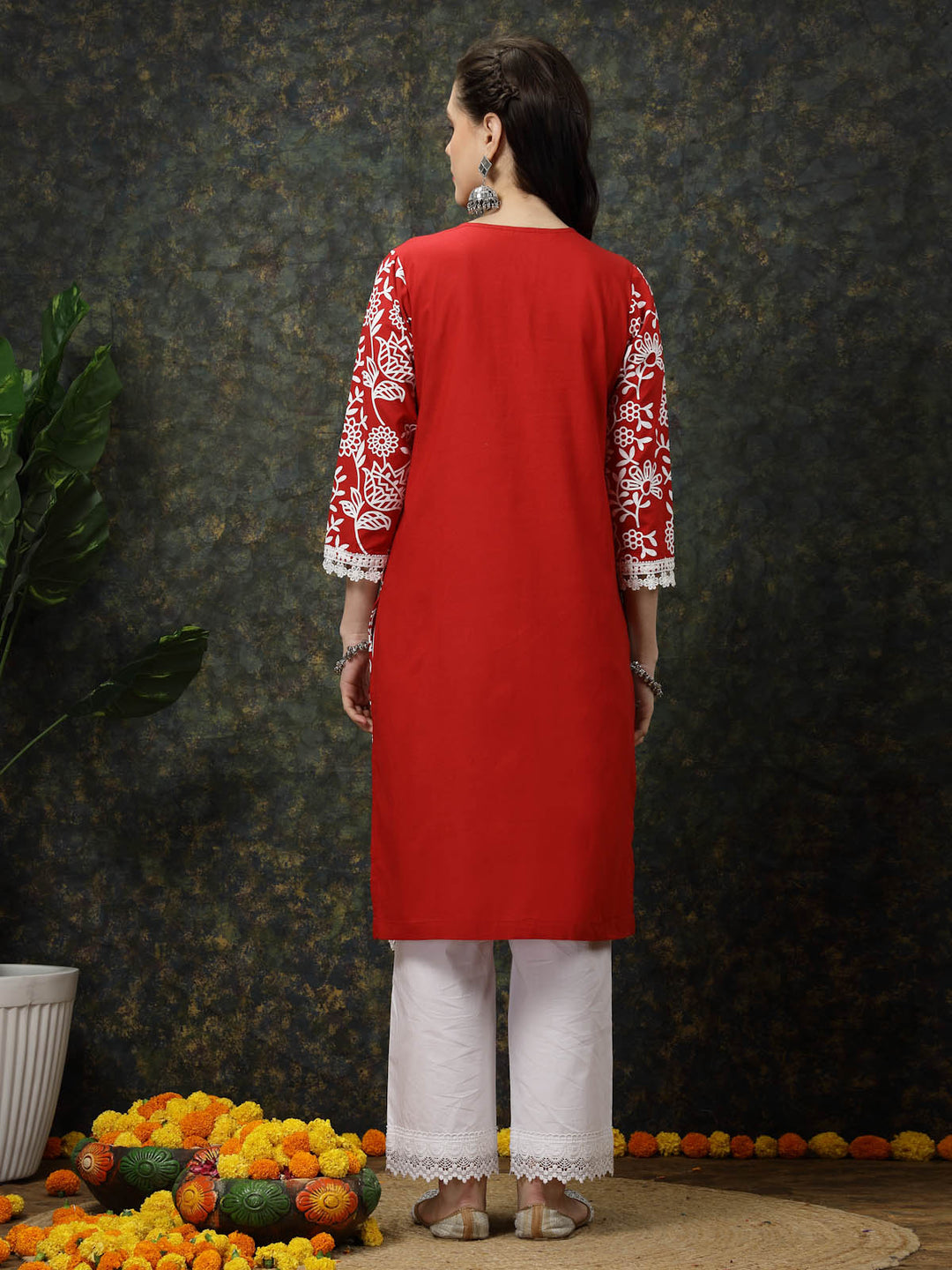 Red Floral Printed Thread Work Cotton Straight Kurta