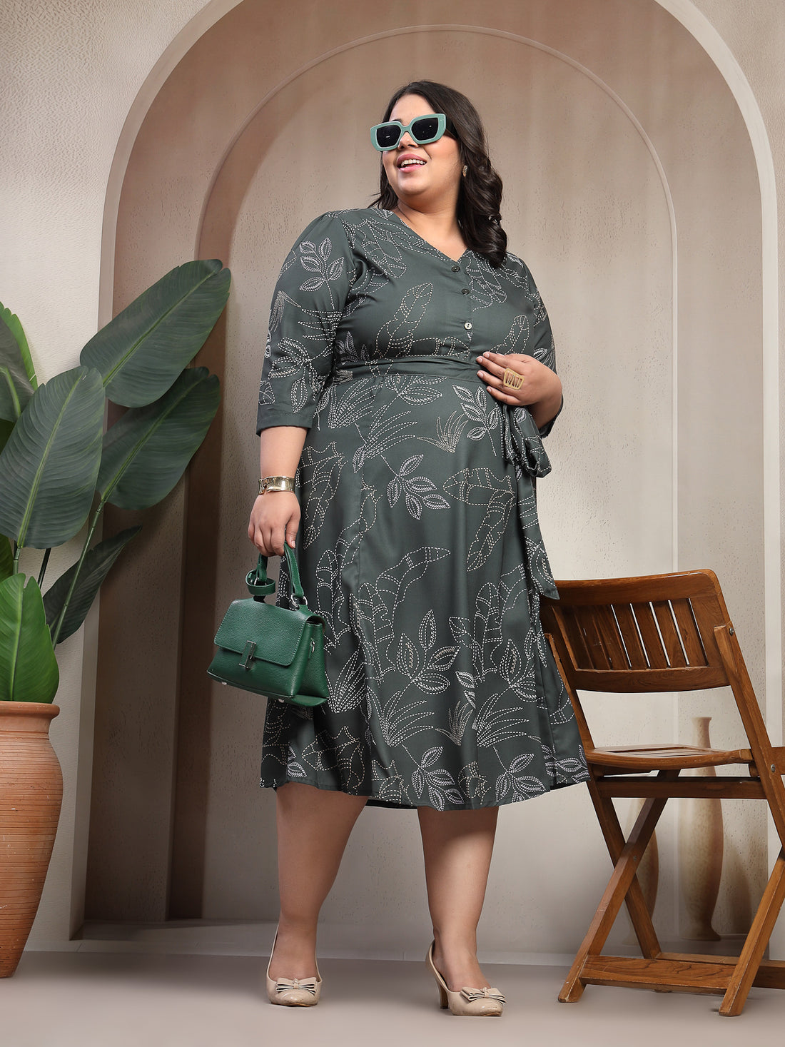 Plus Size Floral Print Midi Dress