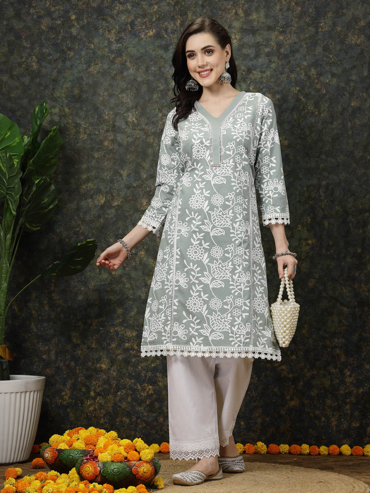 Sea Green & White Floral Printed Cotton Straight Kurta