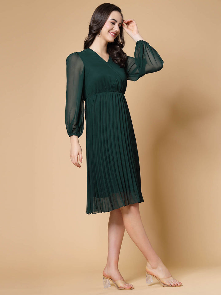 Green V-Neck Puff Sleeves Accordion Pleated Empire Dress