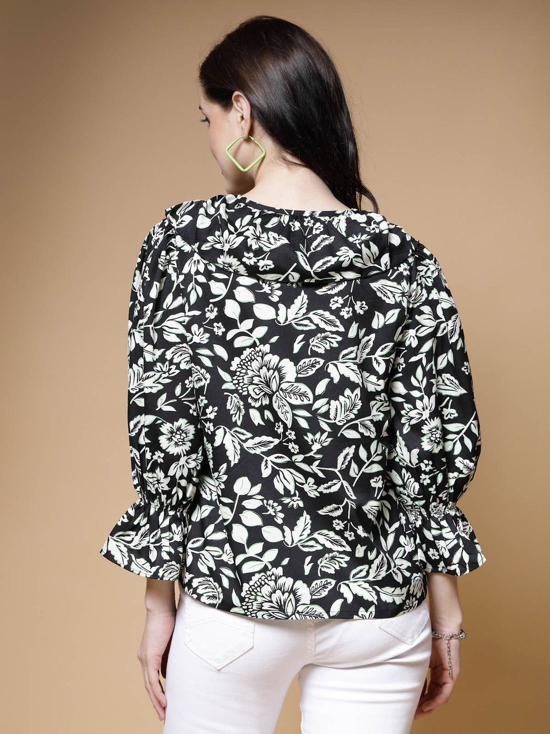 Black Floral Printed V-Neck Puff Sleeves Top