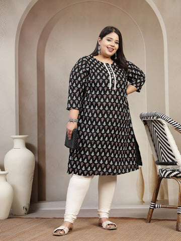 Plus Size Women Geometric Printed Zari Kurta