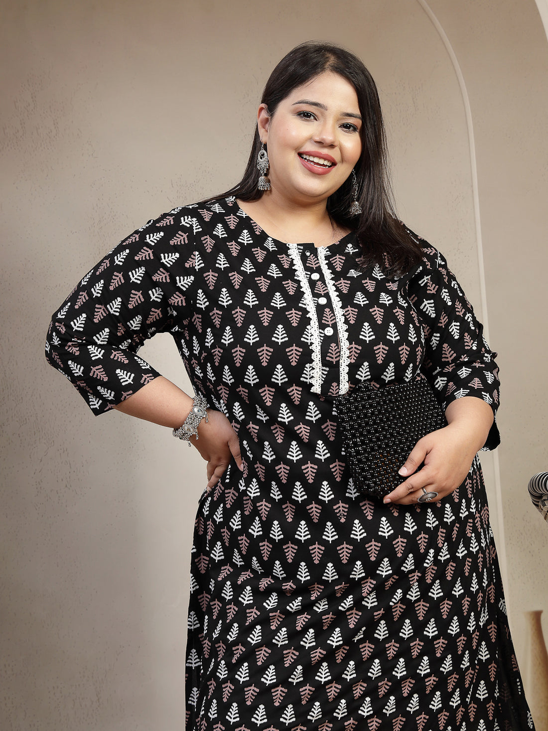 Plus Size Women Geometric Printed Zari Kurta