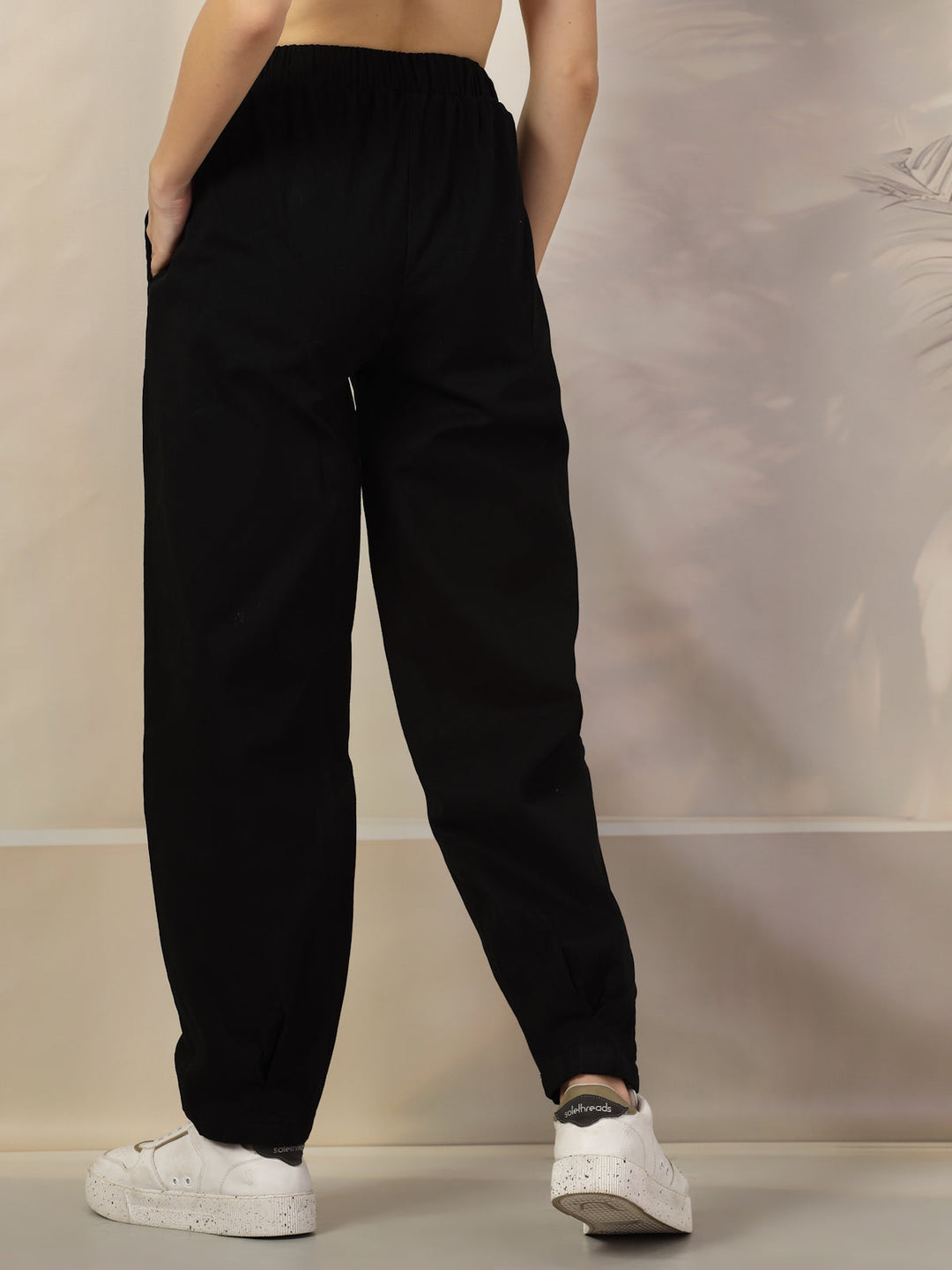 Women Mid-Rise Regular Fit Pleated Cotton Trousers