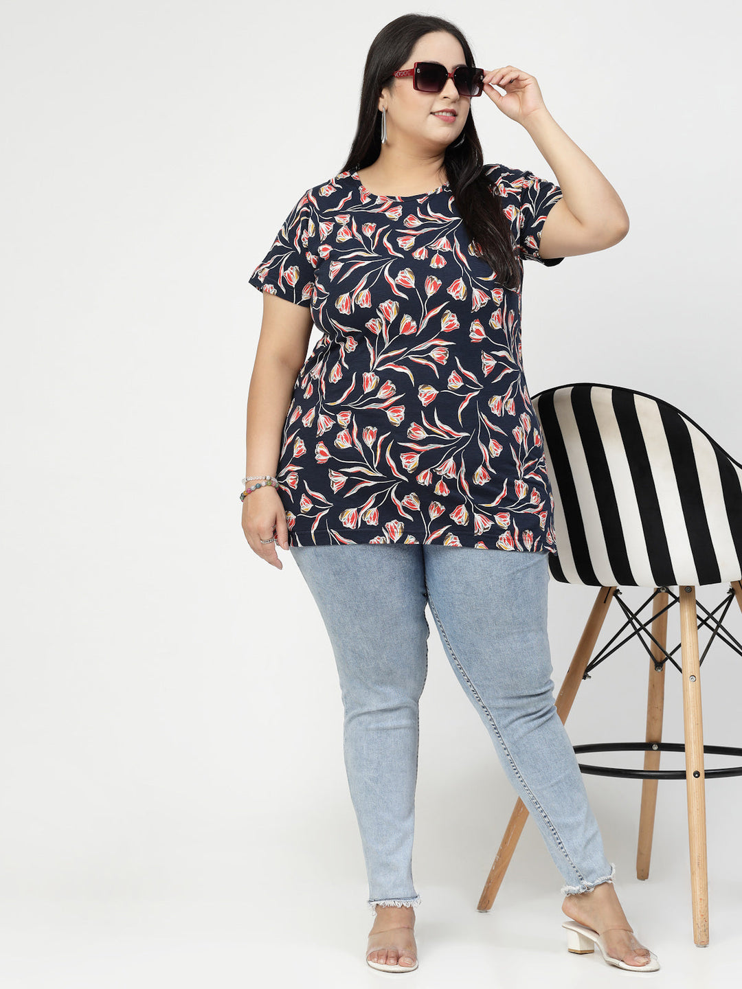 Plus Size Floral Printed Round Neck Short Sleeves Cotton T-shirt