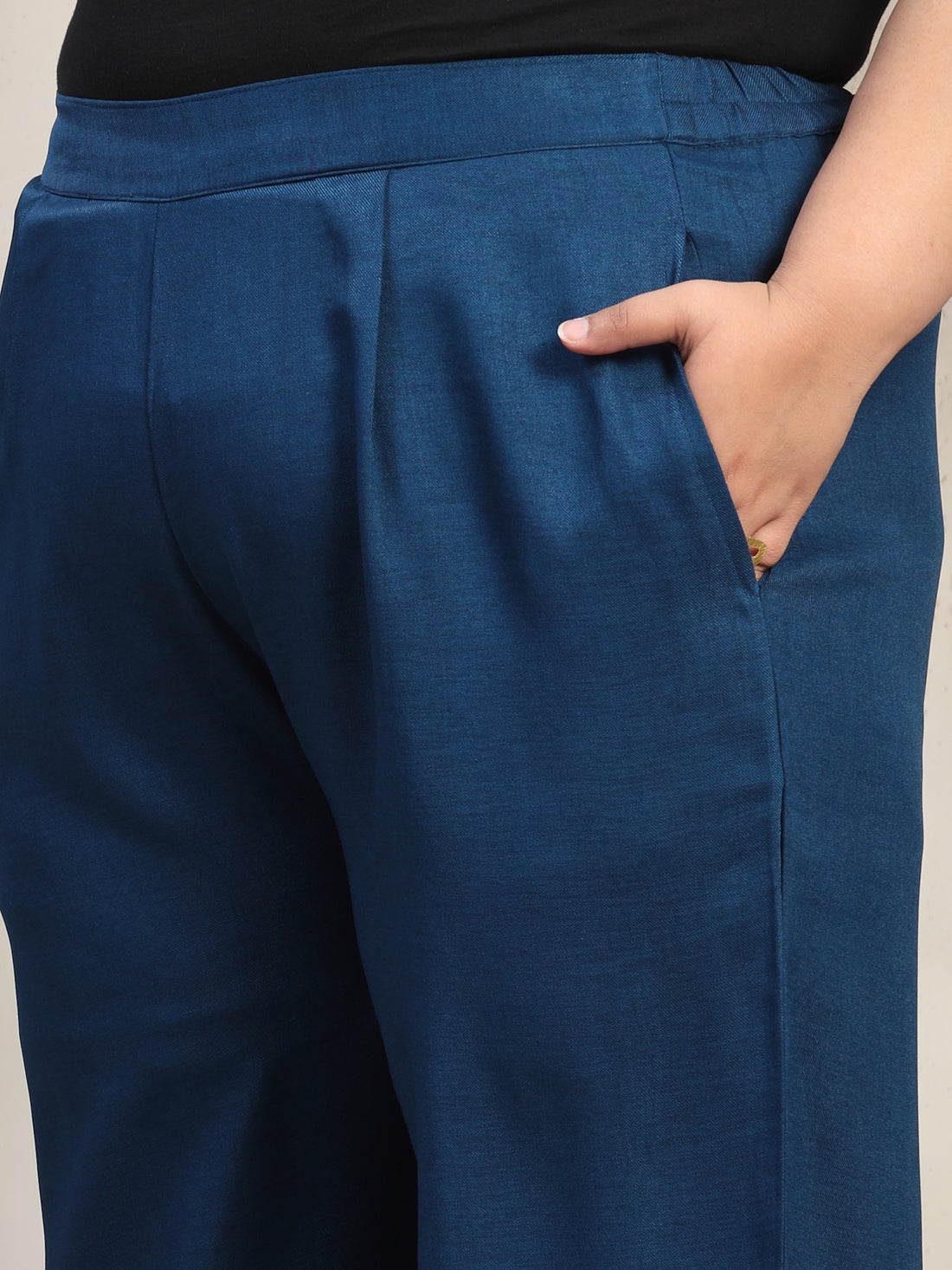 Plus Size Embroidered Spread Collar Shirt & Trouser