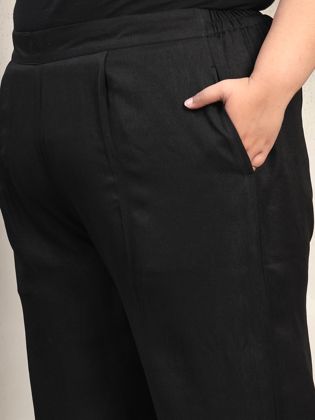 Plus Size Women Embroidered Tunic With Trouser