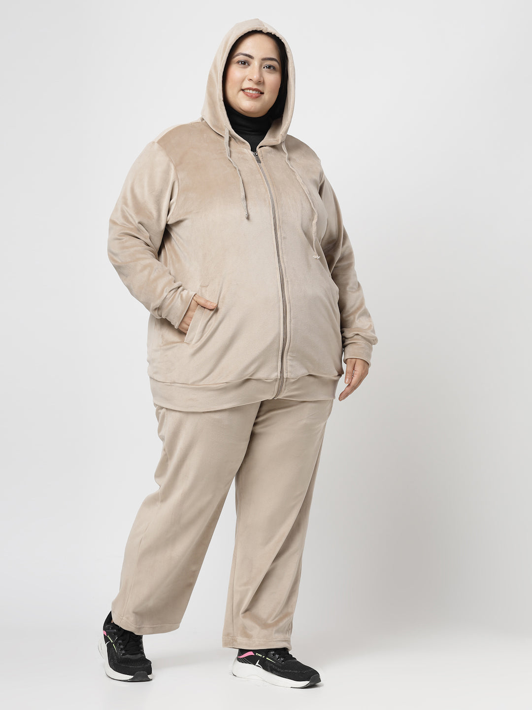 Women Hooded Neck Velour Tracksuit