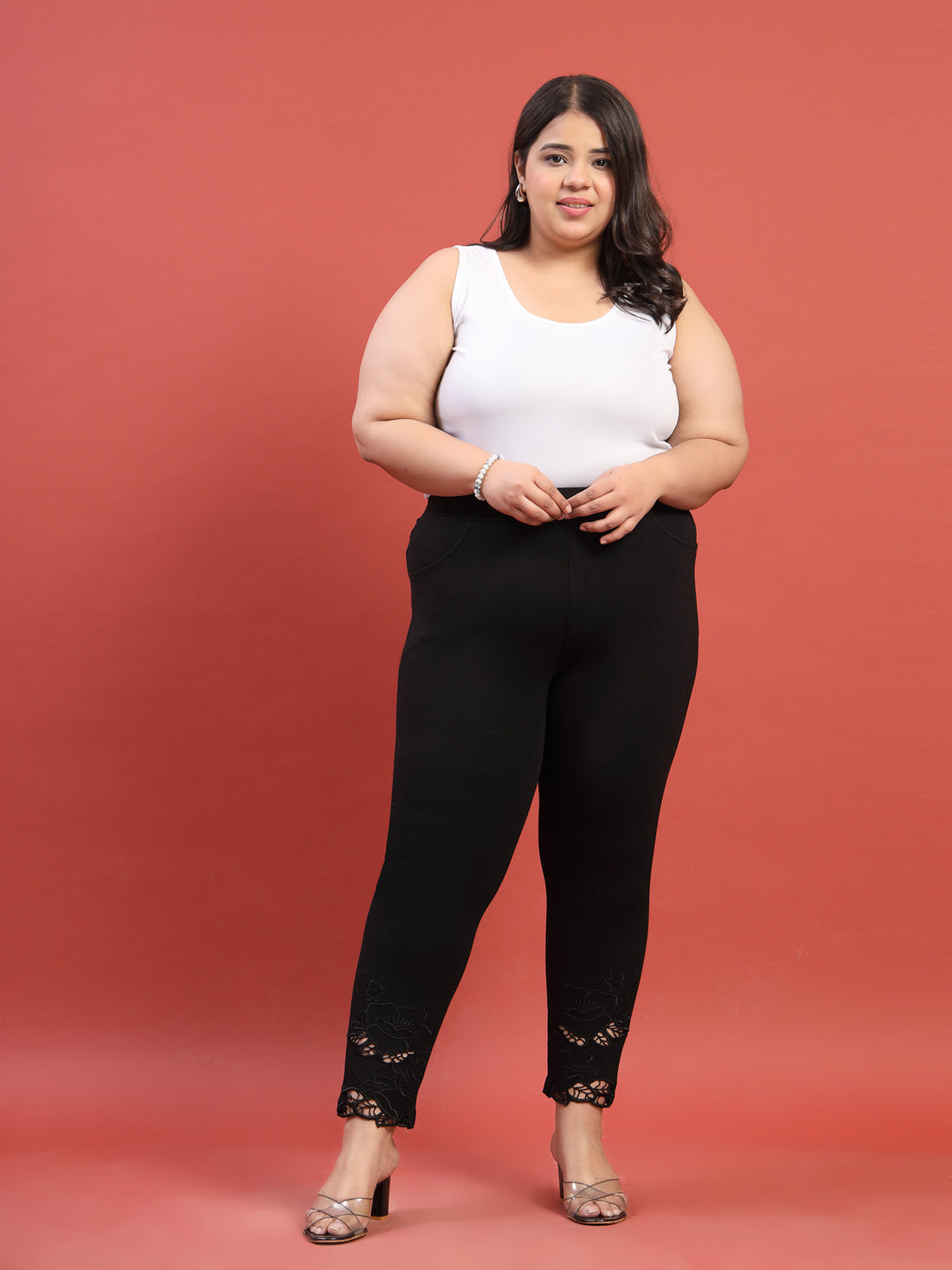 Plus Size Ladies Jegging With Skalping Embroidered