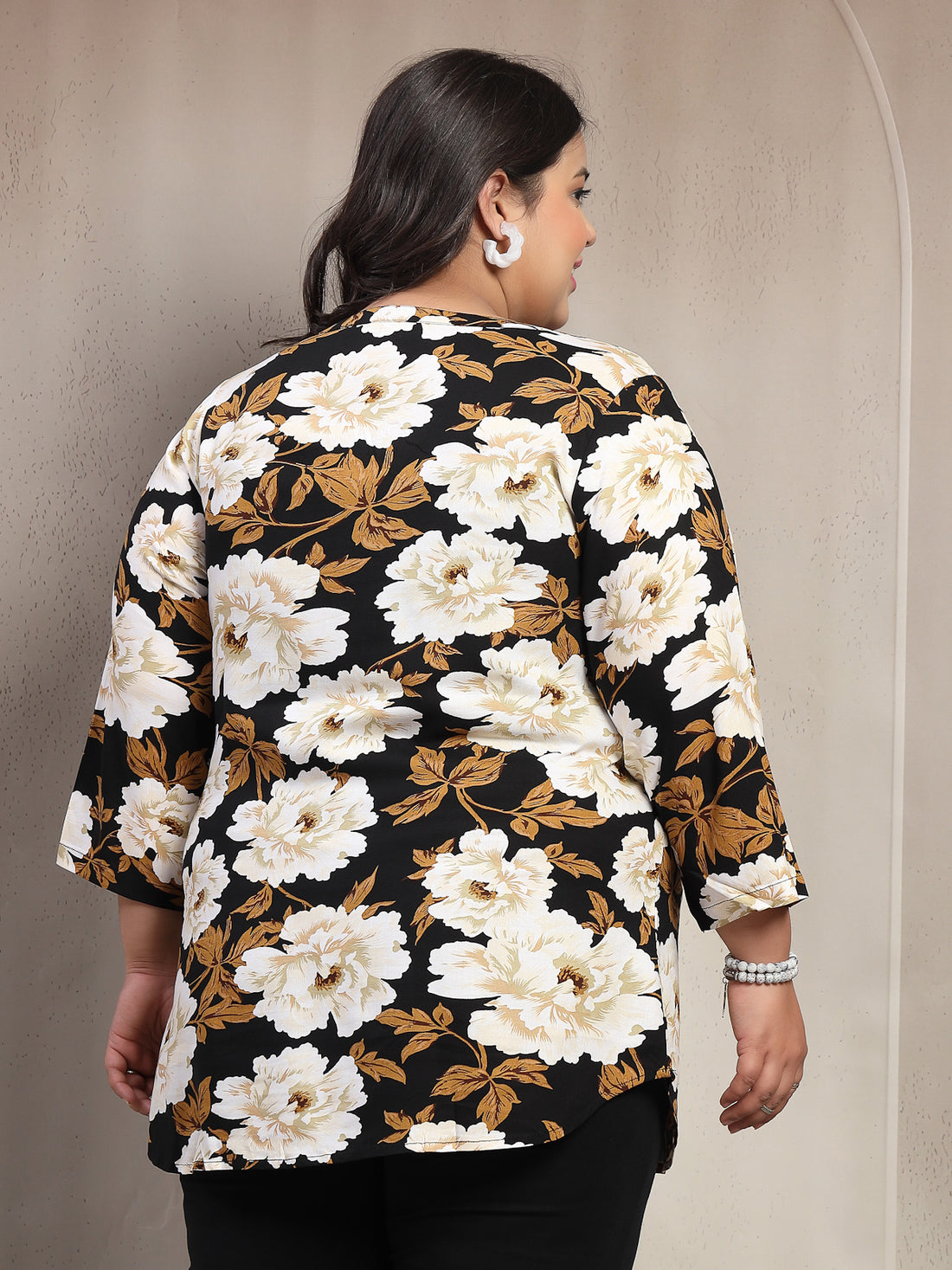 Plus Size Floral Printed V-Neck Top