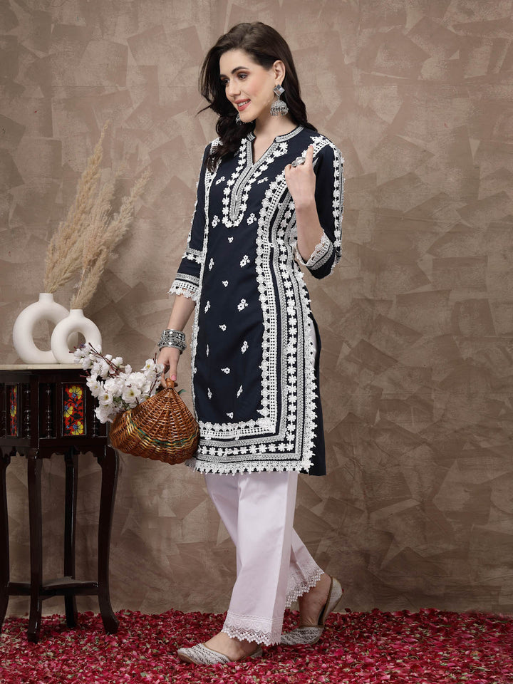 Navy Blue & White Ethnic Motifs Embroidered Thread Work Cotton Kurta