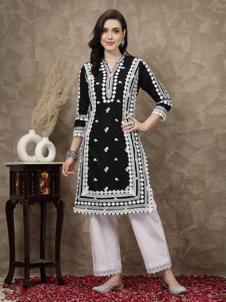 Black Floral Embroidered Thread Work Cotton Straight Kurta