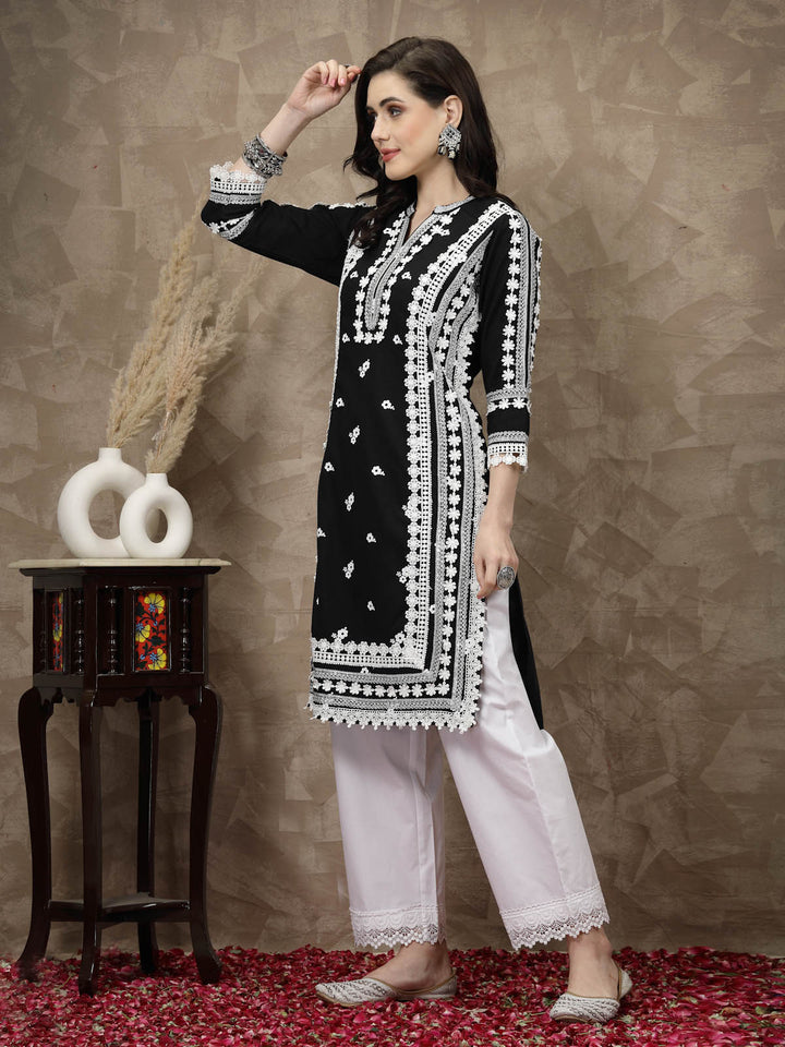 Black Floral Embroidered Thread Work Cotton Straight Kurta