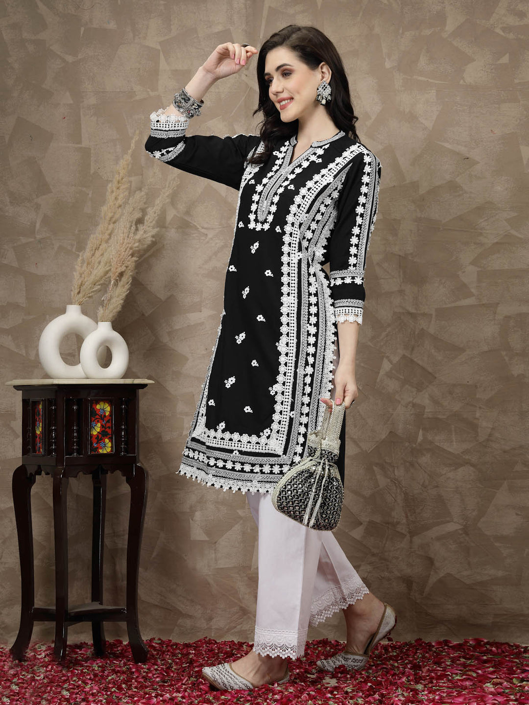 Black Floral Embroidered Thread Work Cotton Straight Kurta