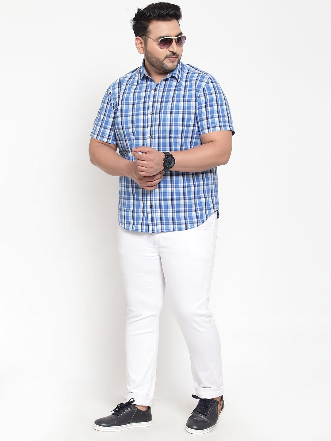 Men Blue & White Regular Fit Checked Casual Shirt