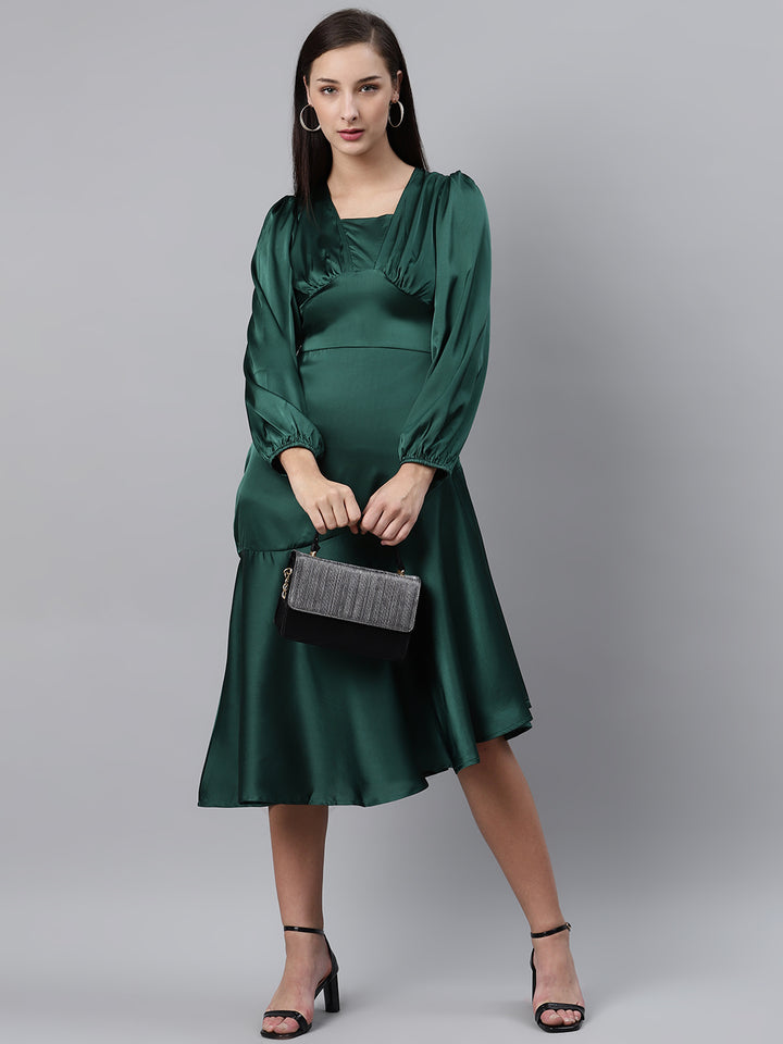 plusS Green Pleated Solid Midi A-Line Dress