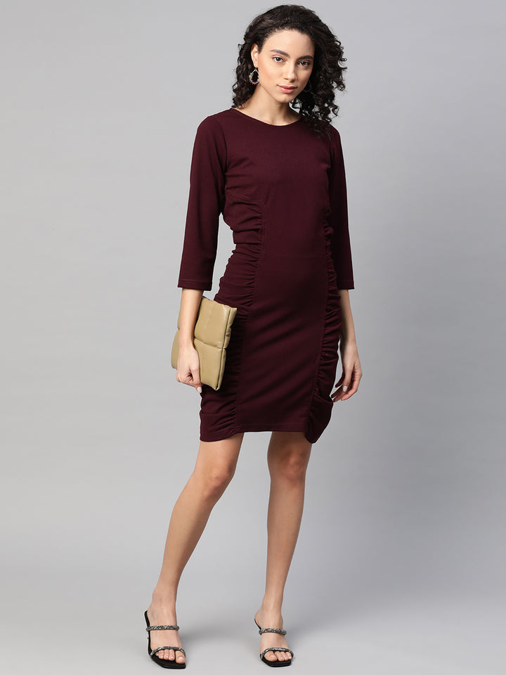 plusS Women Burgundy Ruched Solid Sheath Dress