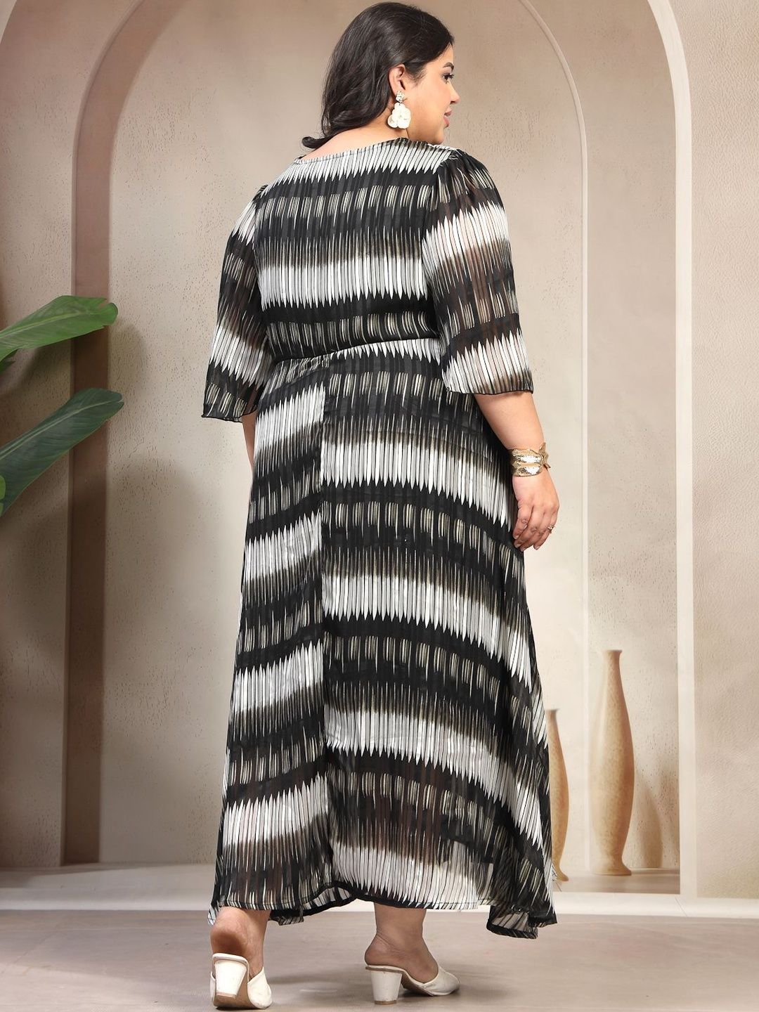 Plus Size Printed Flared Sleeve Fit & Flare Maxi Dress