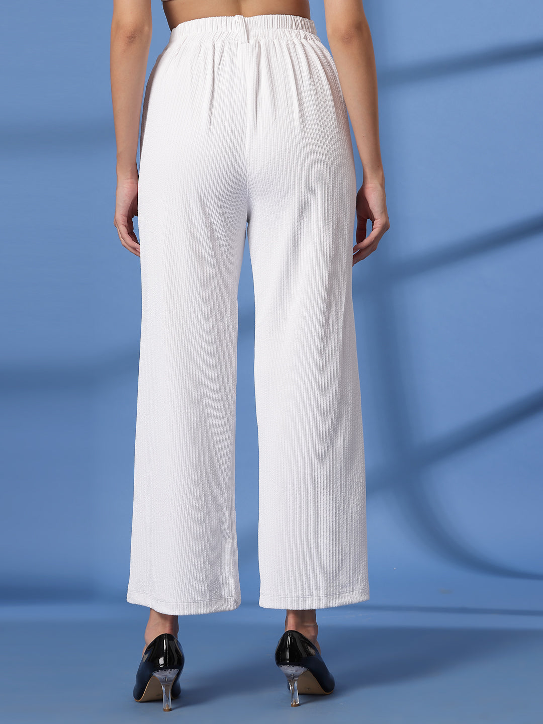 Women Mid-Rise Loose Fit Pleated Trousers