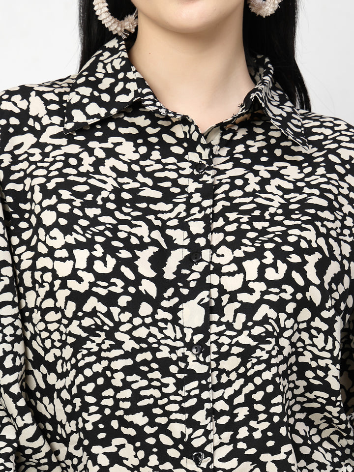 Black Spread Collar Animal Printed Casual Shirt