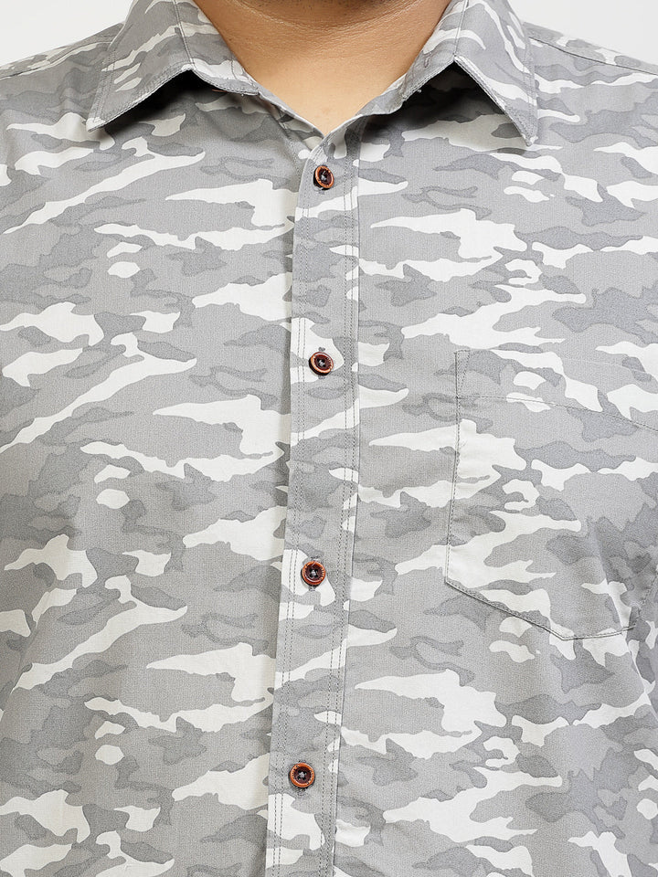 Plus Size Camouflage Printed Spread Collar Cotton Shirt