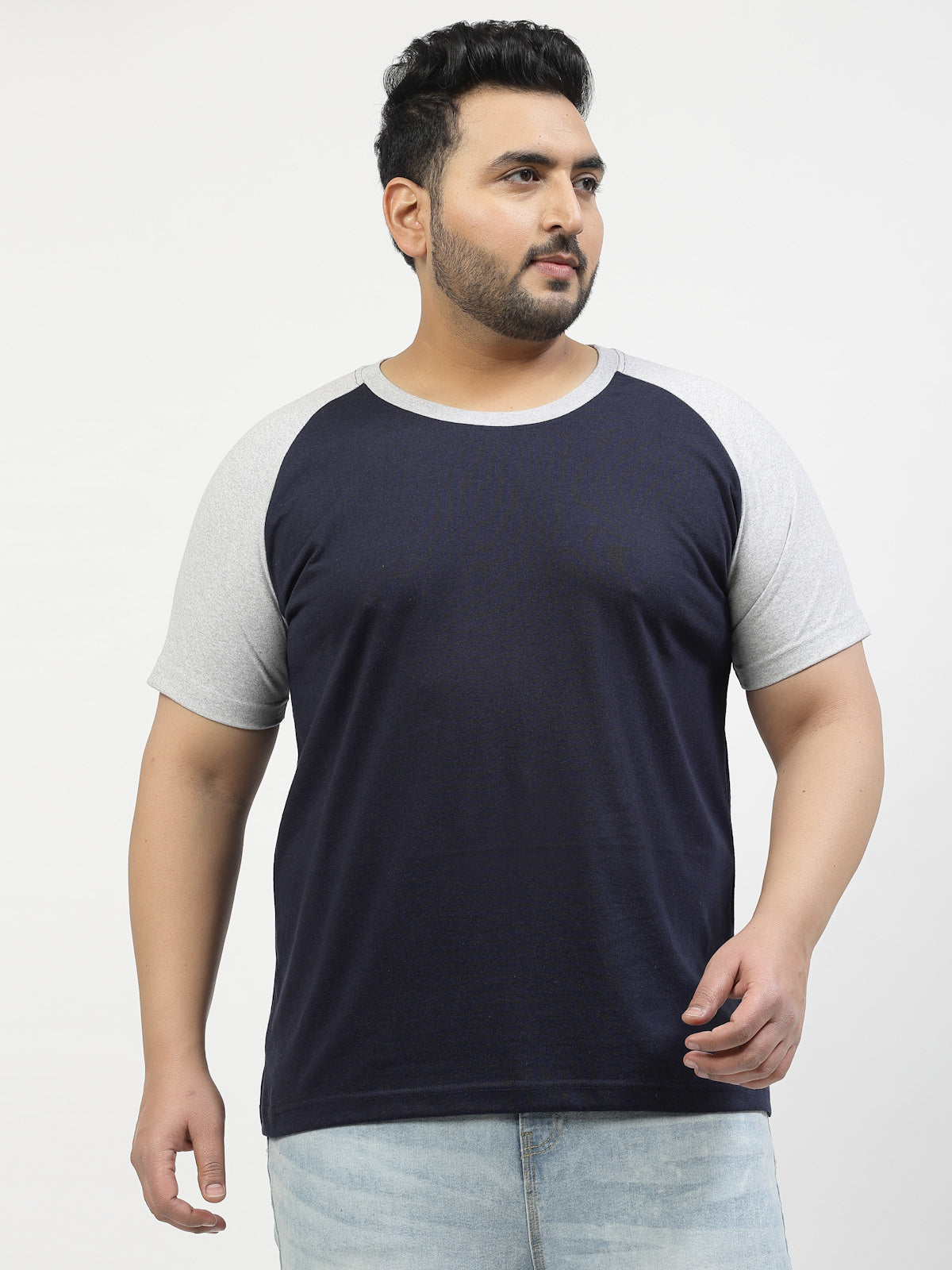 Men Grey Navy Round Neck Pure Cotton T-shirt