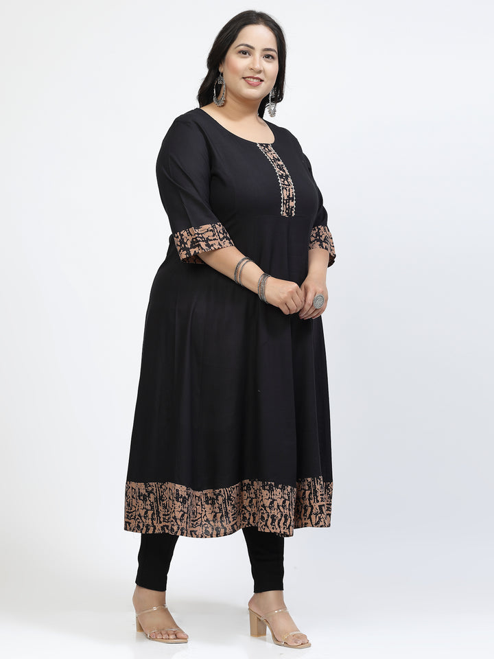 Women Thread Work Anarkali Kurta