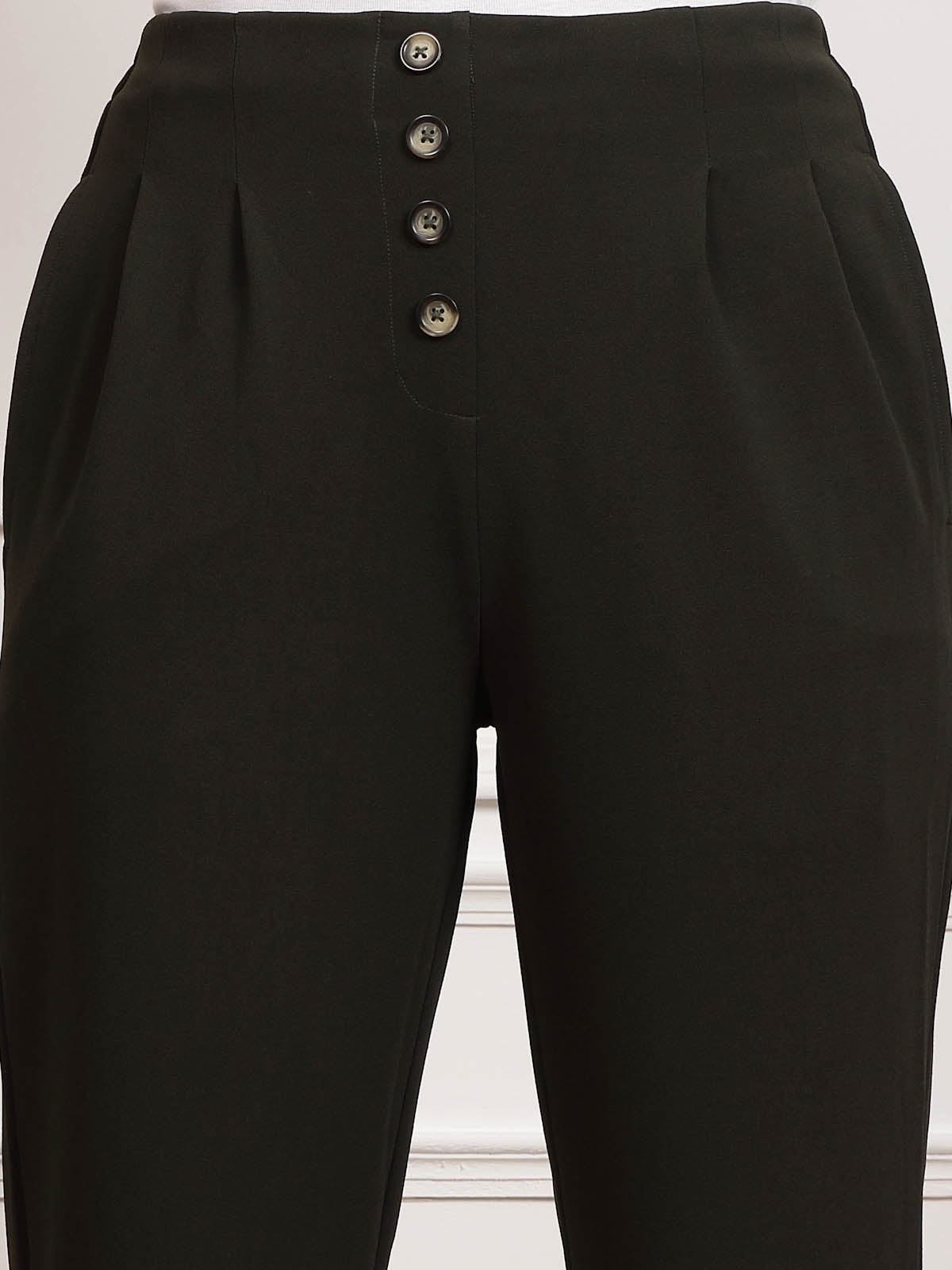 Slim fit cropped mid-waist trousers · Black, Cream, Navy Blue, Beige ·  Dressy | Massimo Dutti