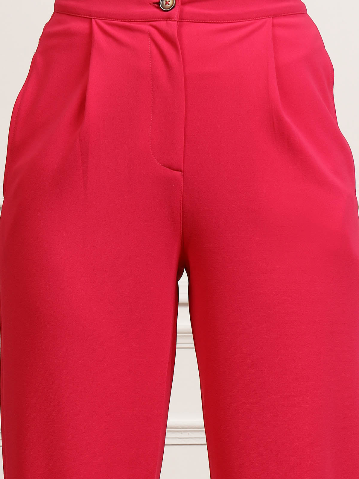 Women Pink Pleated Cropped Peg Trousers