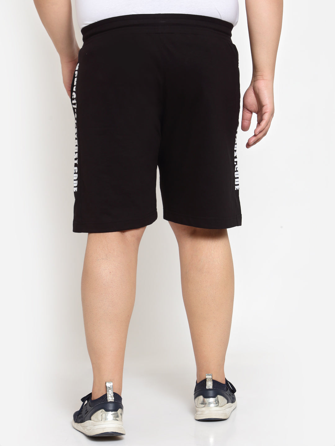 Men Black Typography Printed Mid-Rise Regular Plus Size Shorts